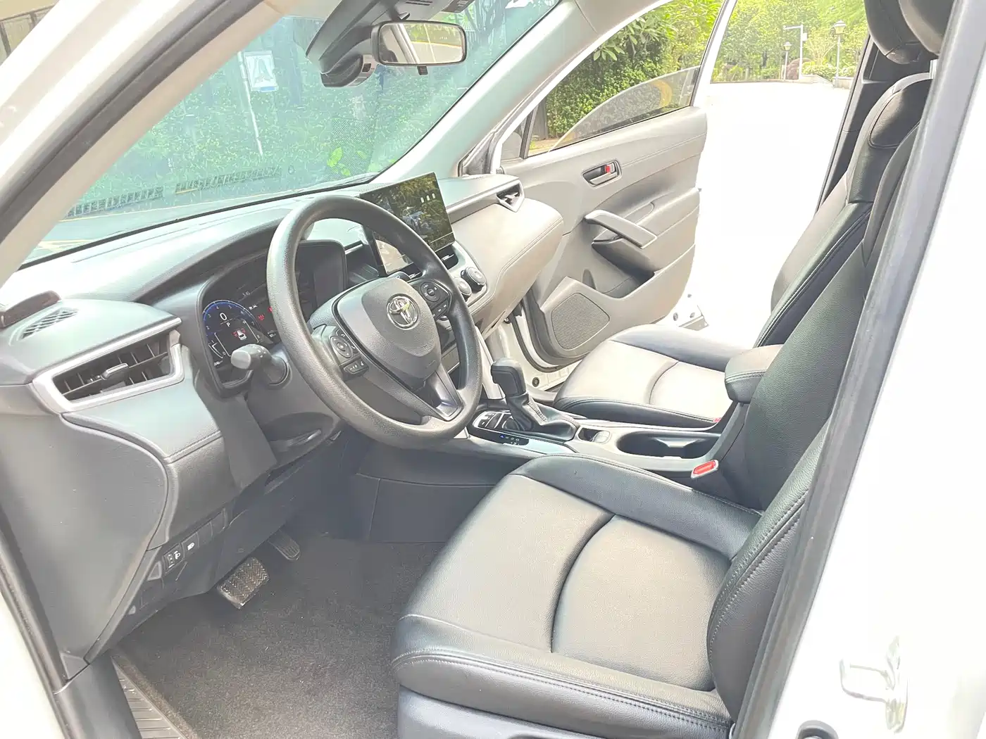 Toyota Corolla Cross 2023 2.0L Pioneer Edition фото 9