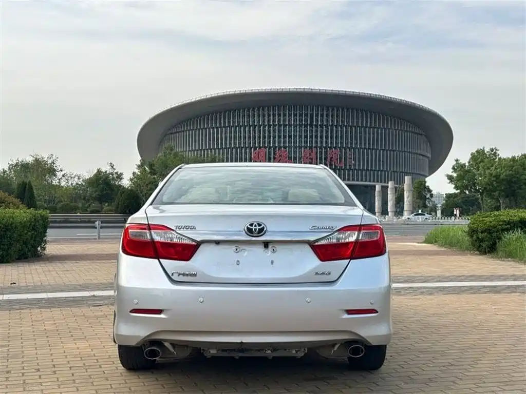 Toyota Camry 2012 2.5G Luxury Edition фото 5