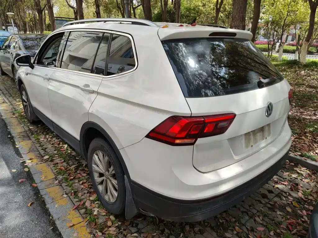 Volkswagen Tiguan L 2017 330TSI Automatic 2WD Trend Edition фото 23