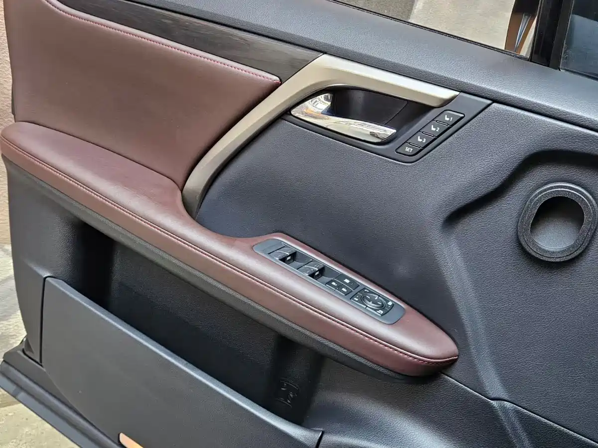Lexus RX 2020 Facelift 300 AWD Elegance Edition фото 6
