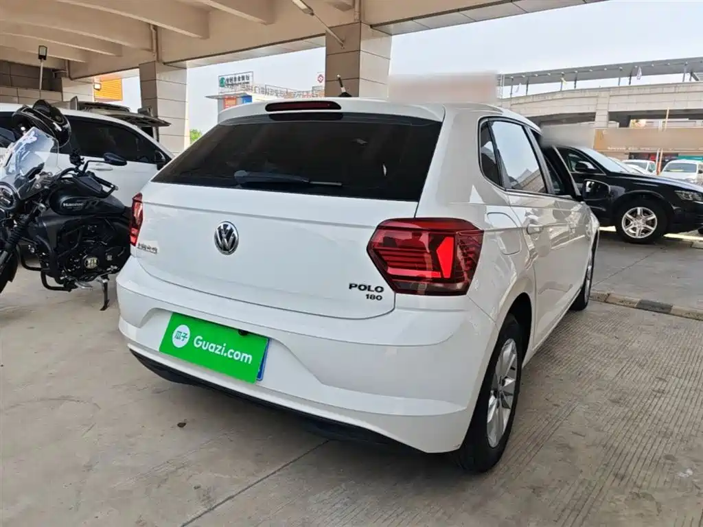 Volkswagen Polo 2019 Plus 1.5L Automatic Panorama Enjoyment Edition фото 7