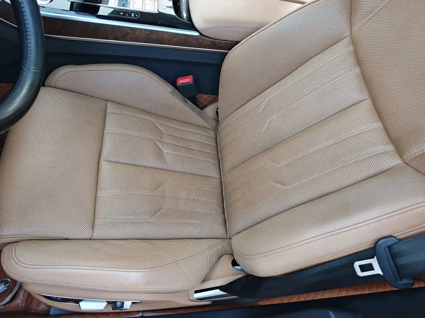 Фото 20 - Audi A8