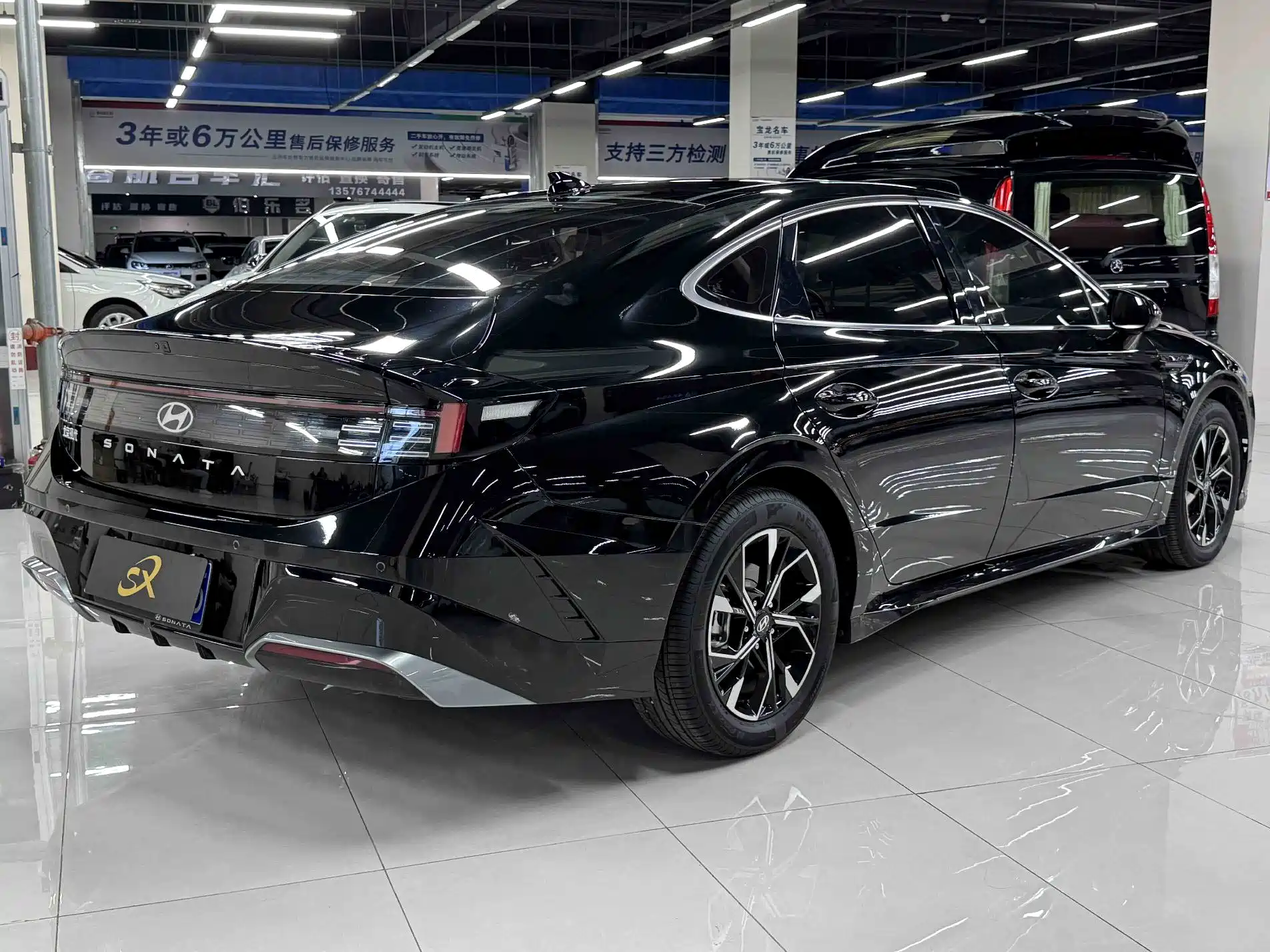 Photo 6 - Hyundai Sonata