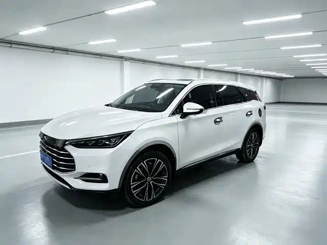 BYD Tang 2018 2.0T Automatic Smart Connection Honor Edition 7-Seater China V — фото 1