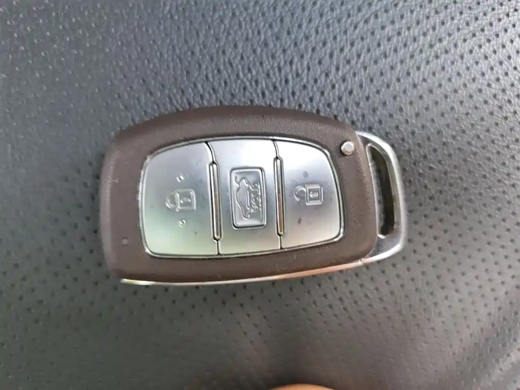 Hyundai Mistra 2016 1.6T Automatic Smart GLS фото 9