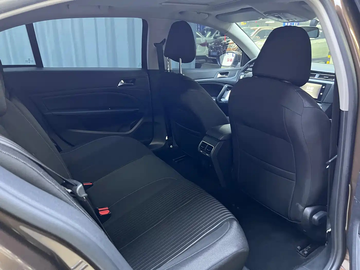 Peugeot 408 2014 1.8L Automatic Luxury Edition фото 16
