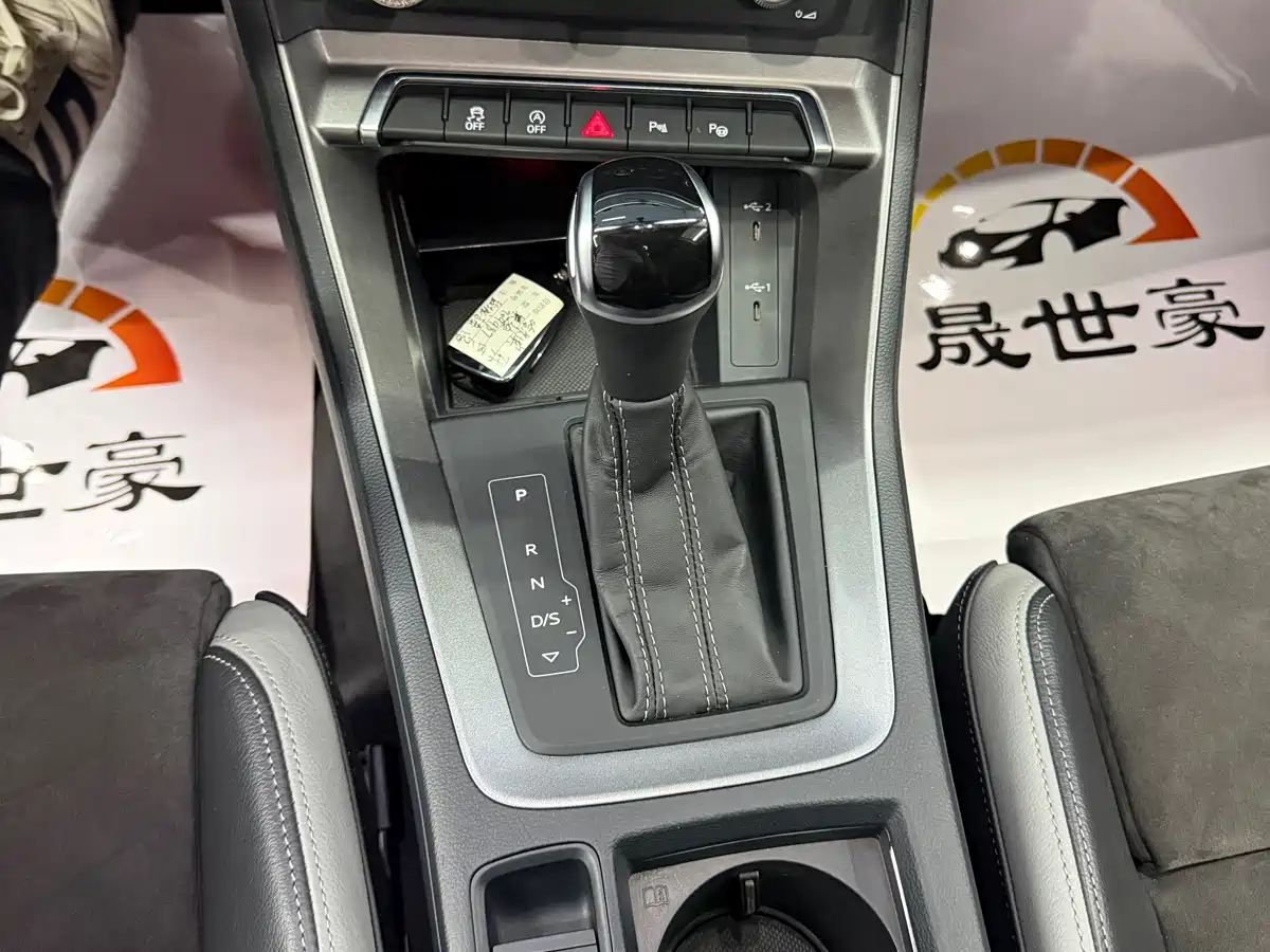 Audi Q3 2022 35 TFSI Fashion Dynamic фото 11
