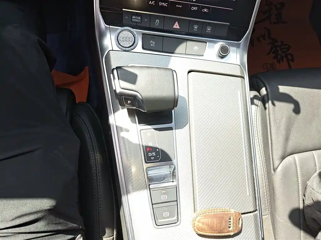 Audi A6L 2021 45 TFSI Exclusive Elegance фото 10