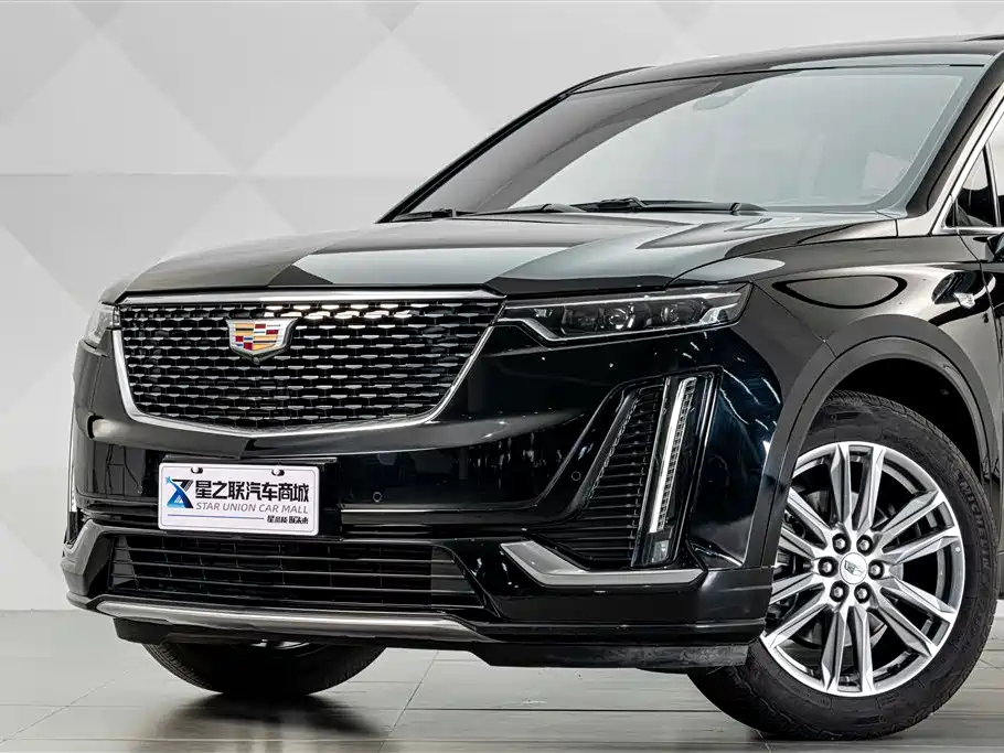 Cadillac XT6 2022 2.0T 6-Seater 4WD Luxury Edition фото 2