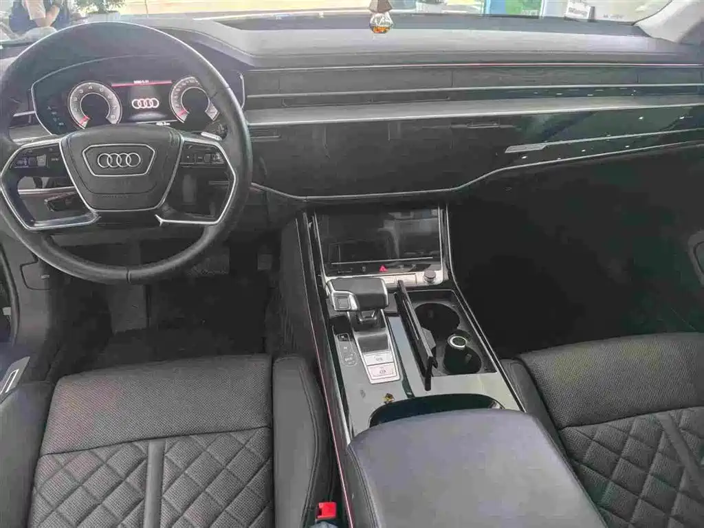 Audi A8 2023 A8L 50 TFSI quattro Exclusive фото 5