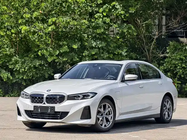 BMW i3 2022