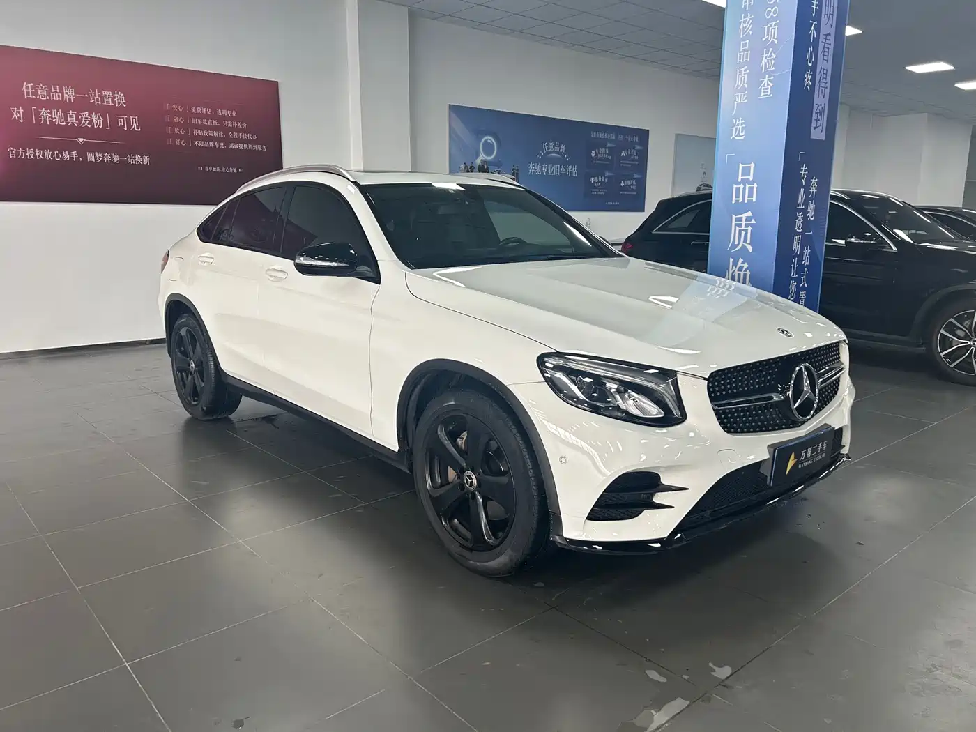 Mercedes-Benz GLC Coupe 2019 GLC 200 4MATIC Coupe SUV фото 3