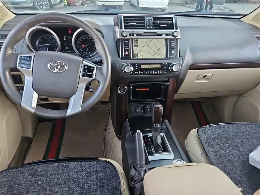 Toyota Prado 2014 4.0L Automatic TX-L фото 12