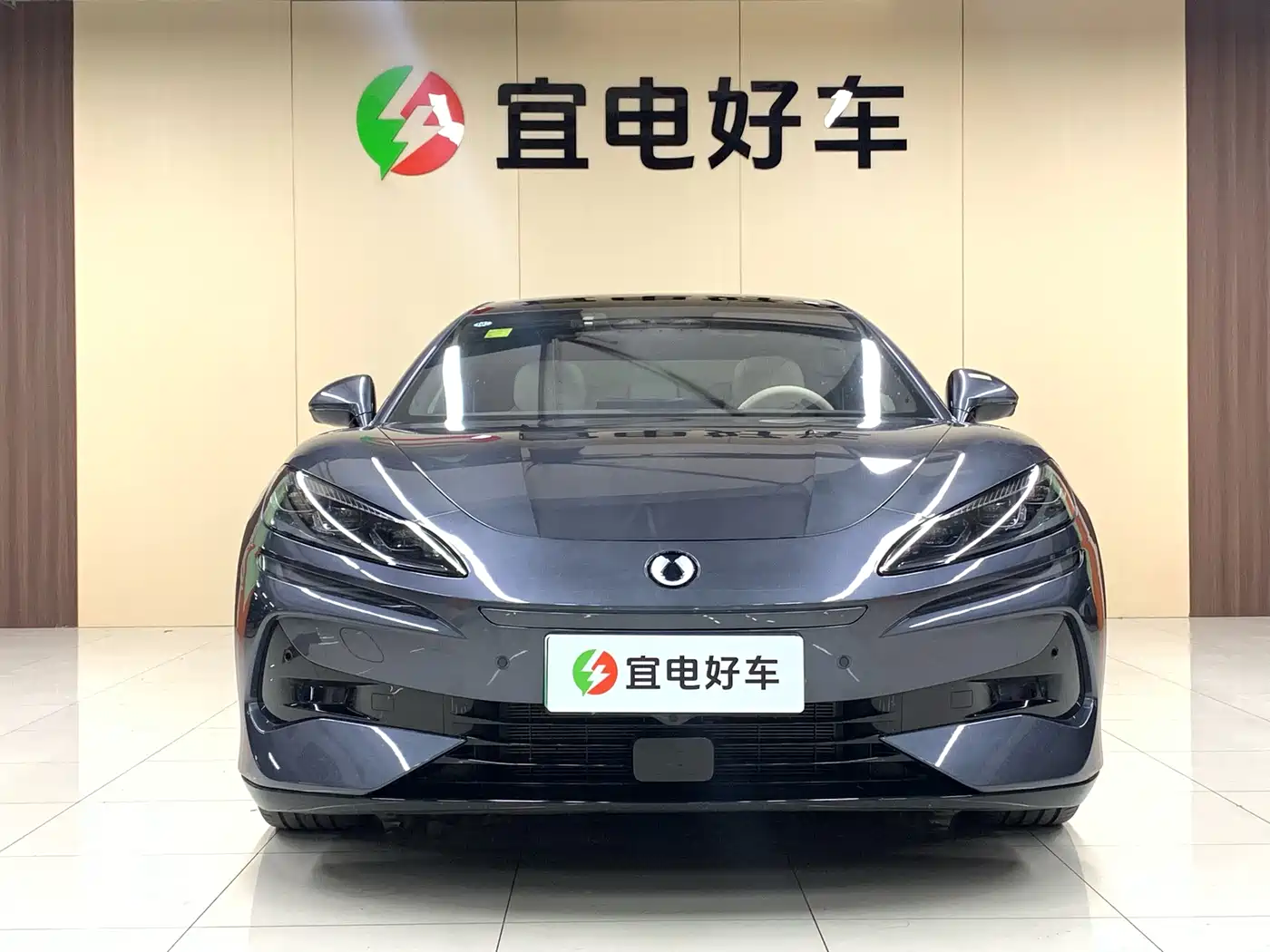 Denza Z9 2024 Model 1100km AWD Max Edition фото 2
