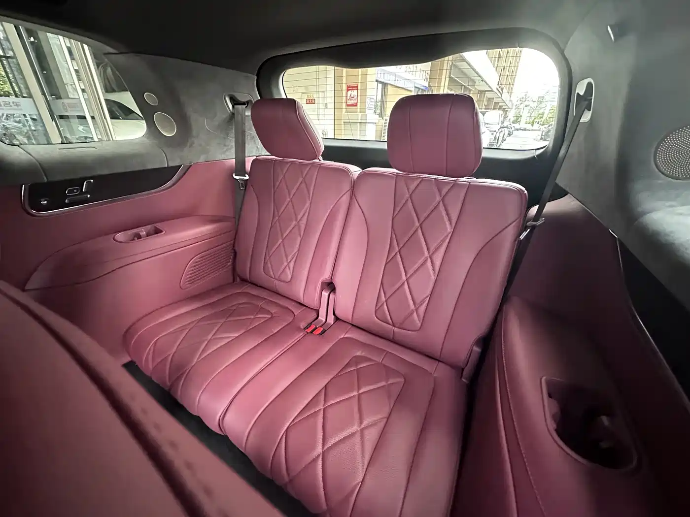 AITO Wenjie AITO M9 2024 Pure Electric Max Edition 100kWh 6-Seater фото 14