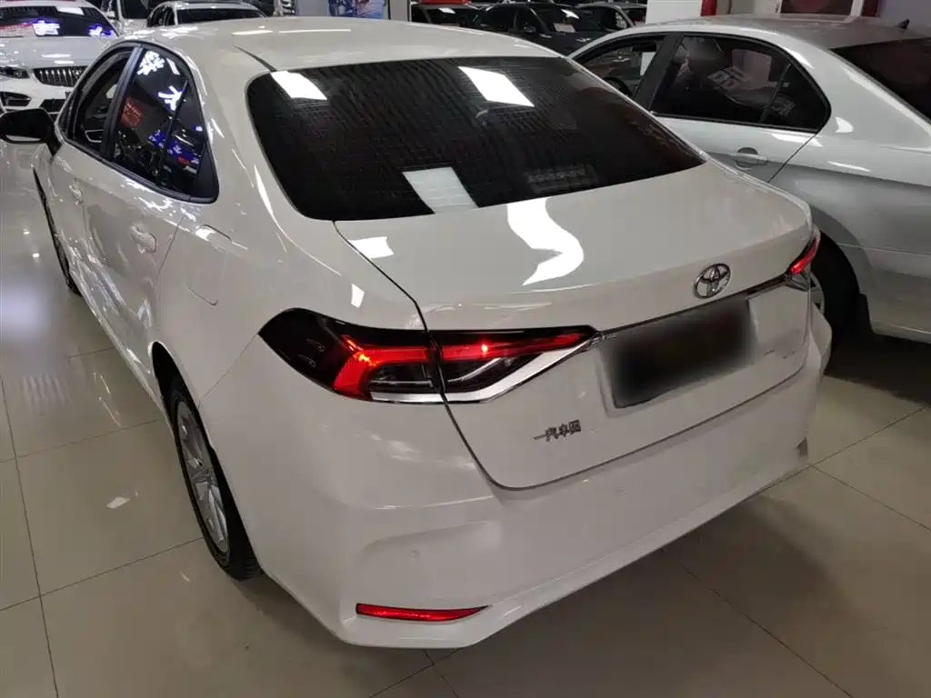 Toyota Corolla 2021 1.2T S-CVT Elite PLUS Edition фото 5