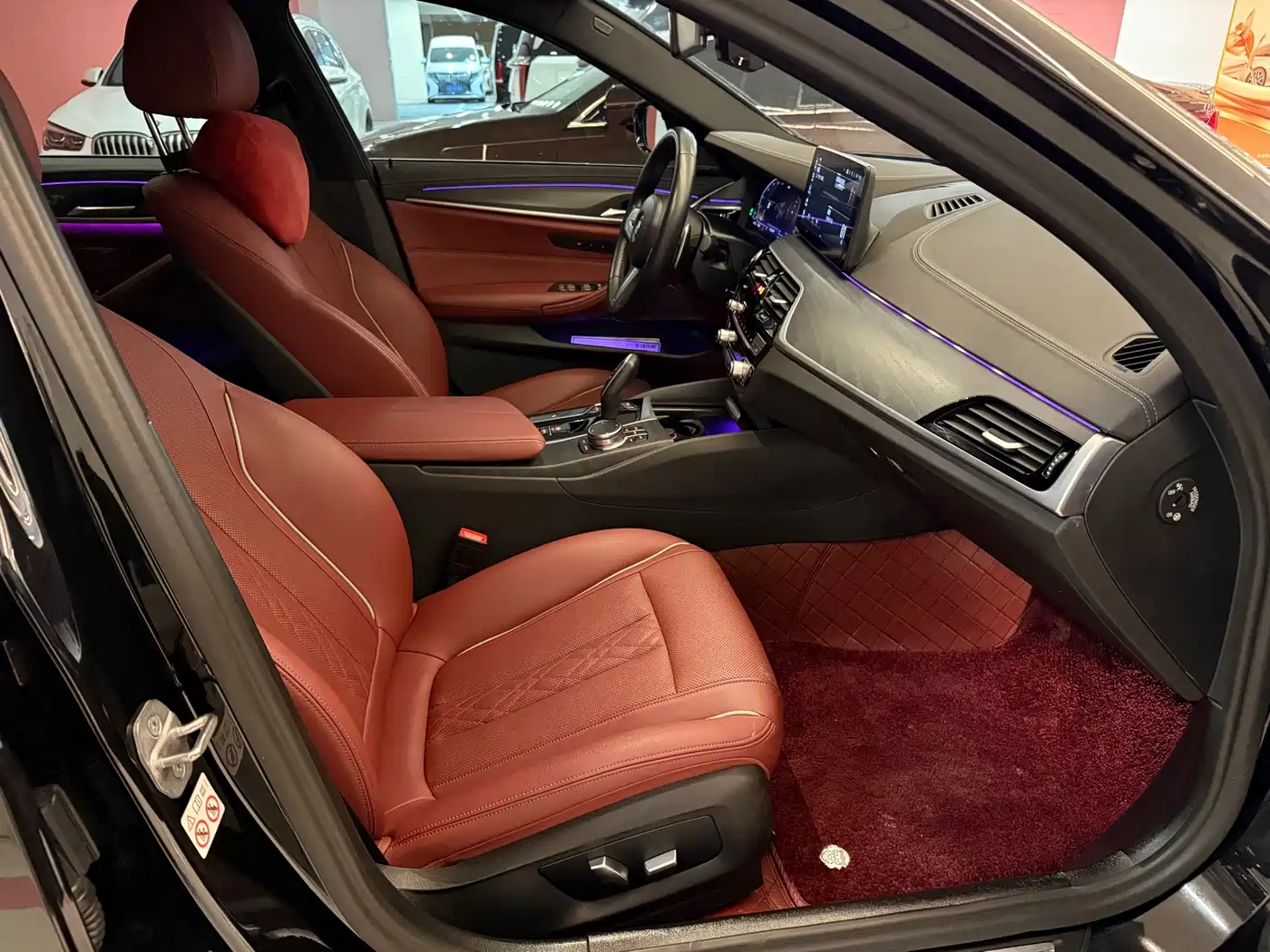 BMW 5 Series 2022 530Li Leading M Sport Package фото 9
