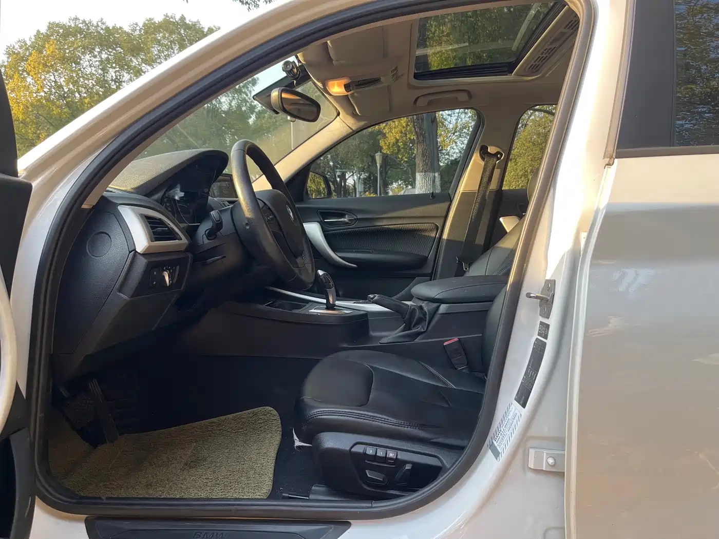 BMW 1 Series (Import) 2013 Facelift 118i Leading Model фото 16