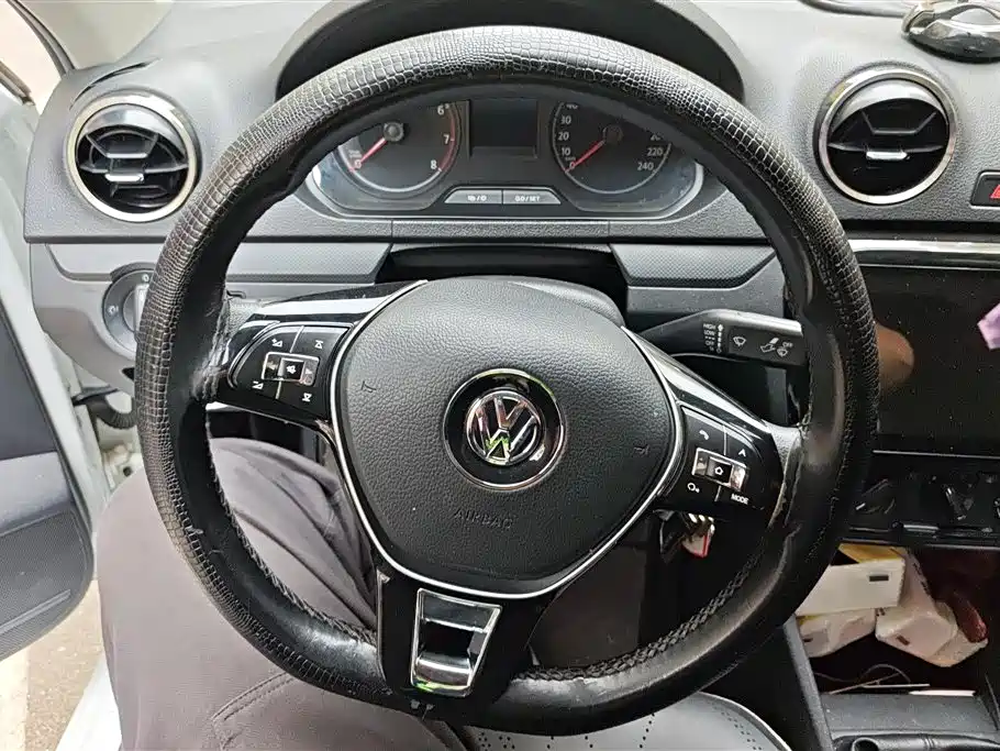Volkswagen Jetta 2019 Dream Edition 1.4L Manual Fashion фото 15