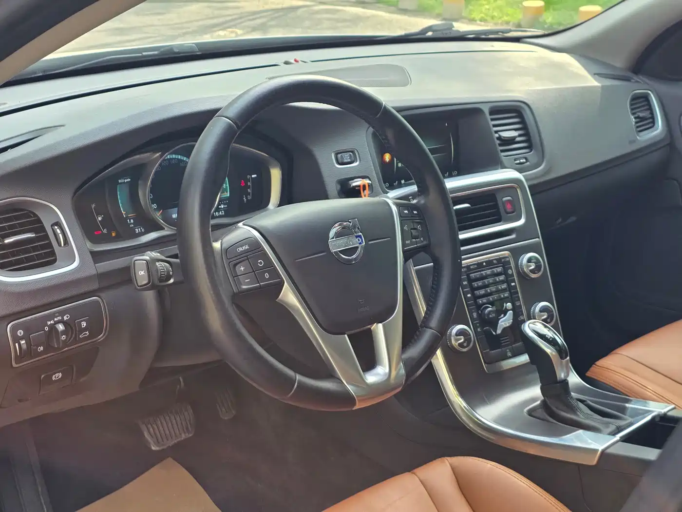 Фото 19 - Volvo S60