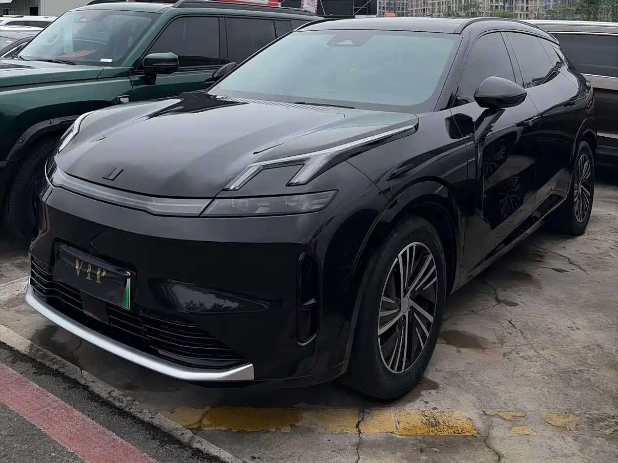 Lynk & Co 08 EM-P 2025 120km Long Range Pro