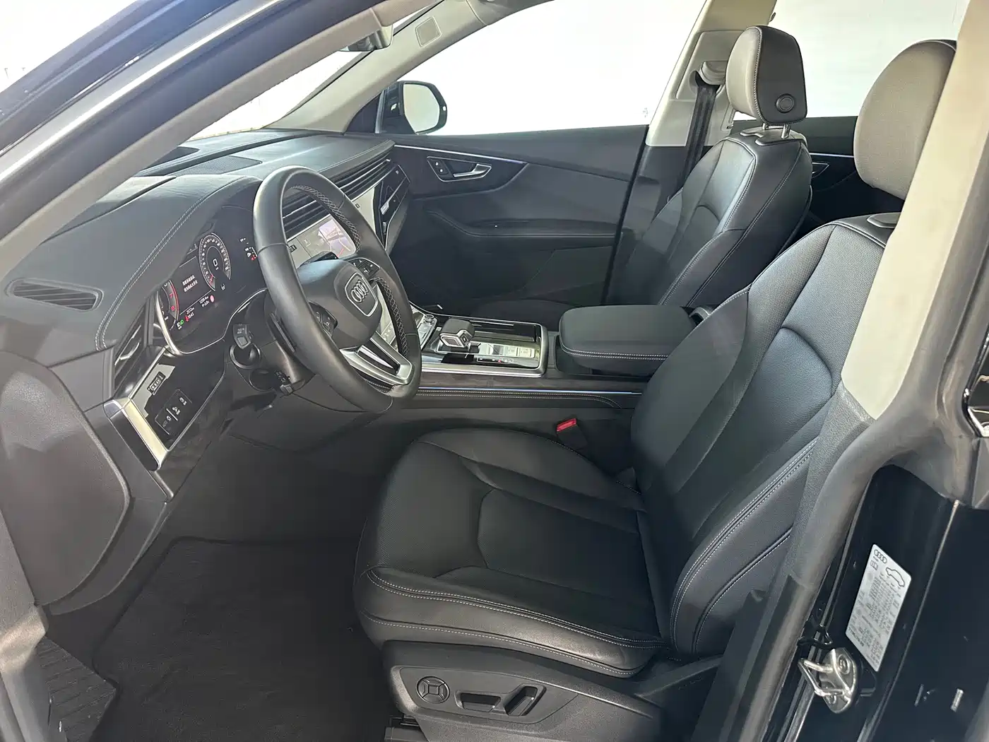 Audi Q8 2024 55 TFSI Luxury Sport фото 8