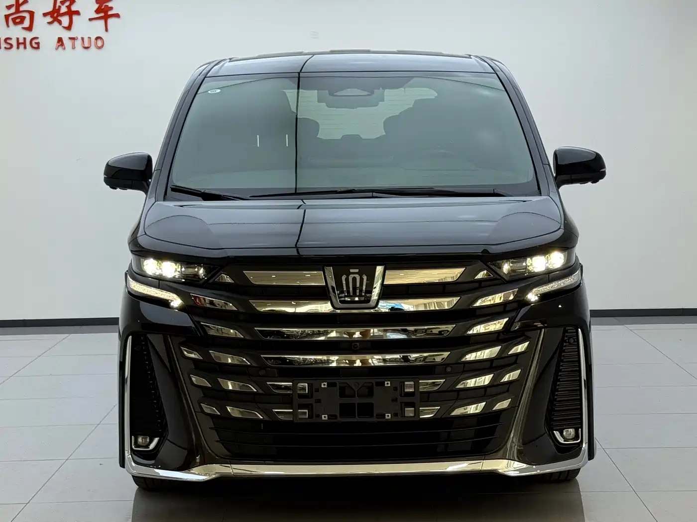 Toyota Vellfire 2024 Crown Hybrid 2.5L Premium Edition фото 14