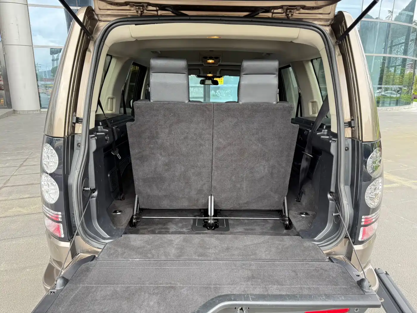 Фото 19 - Land Rover Discovery
