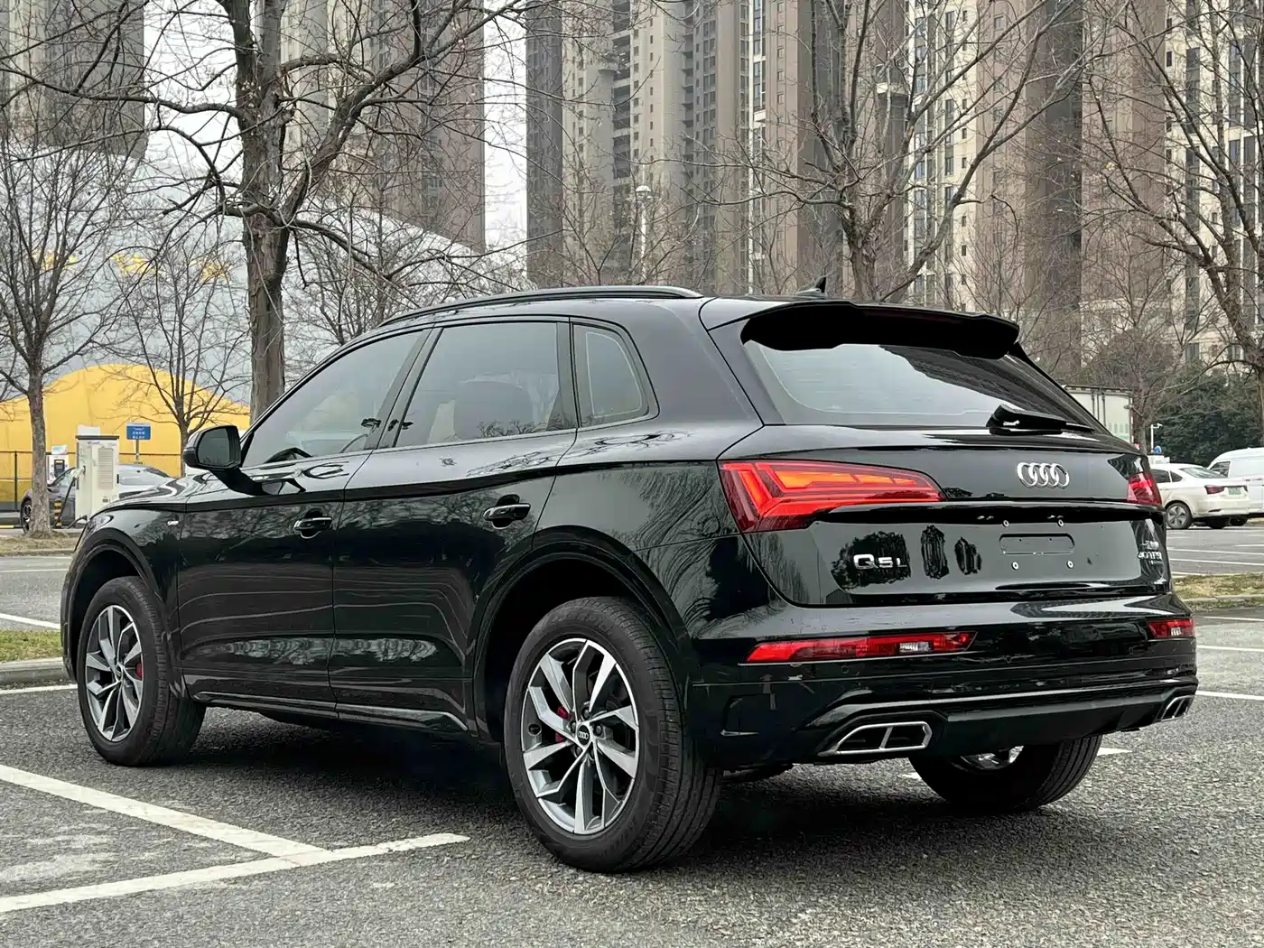 Audi Q5L 2024 Model 40 TFSI Luxury Dynamic фото 14