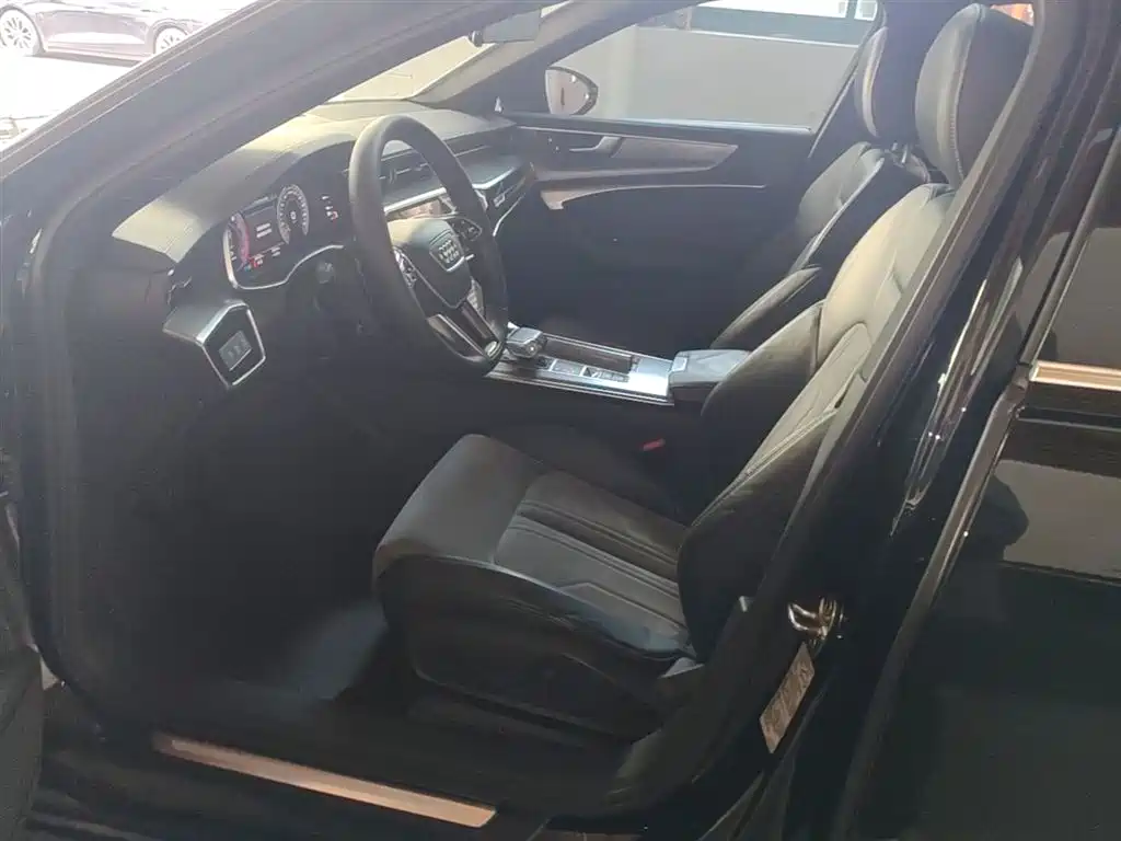 Audi A6L 2019 40 TFSI Luxury Dynamic фото 15