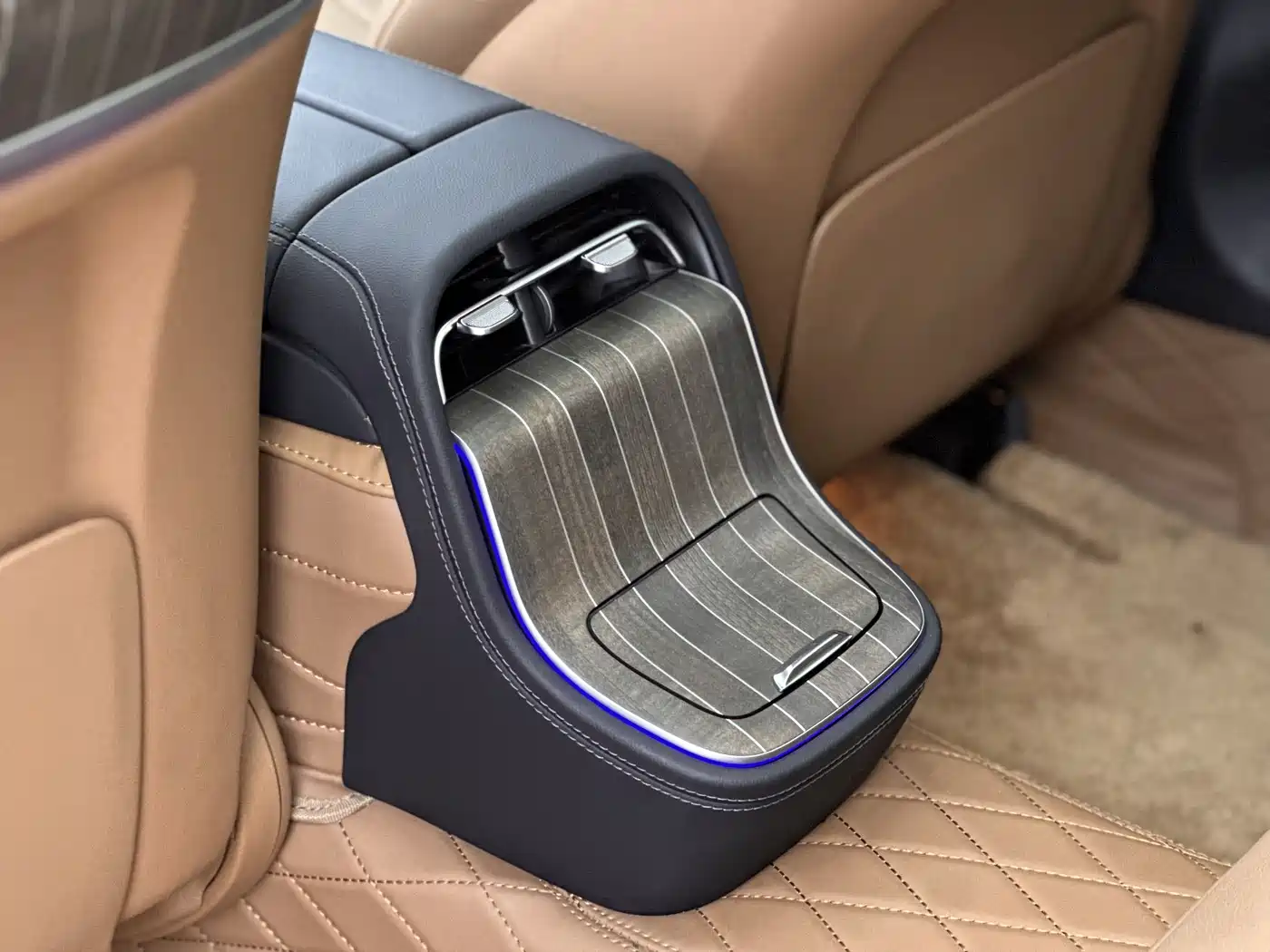Mercedes-Benz E-Class 2025 E 300 L Fashion фото 14