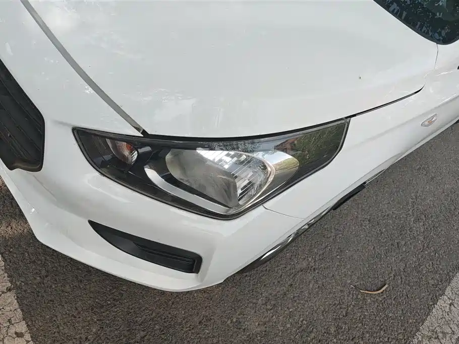 Hyundai Verna 2020 1.4L Manual GL Renewal Edition фото 5