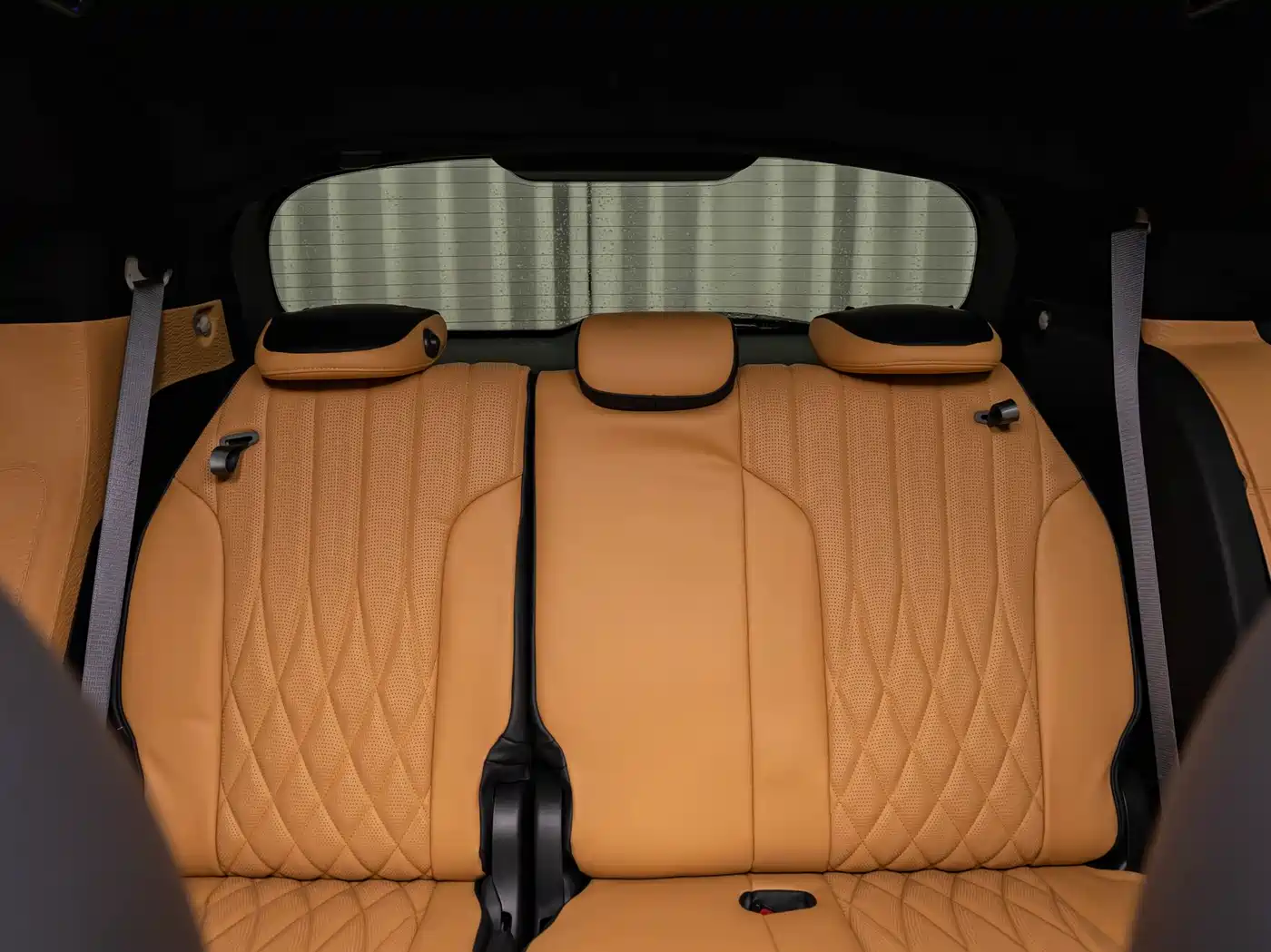 Toyota Granvia 2024 2.5L Hybrid Comfort фото 19