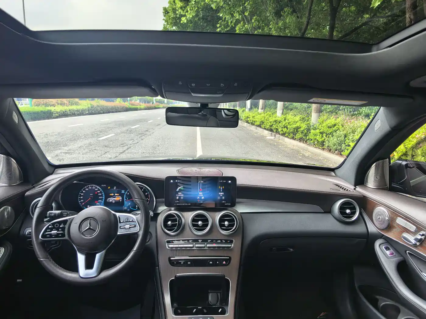 Mercedes-Benz GLC 2022 Facelift GLC 260 L 4MATIC Luxury Model фото 9