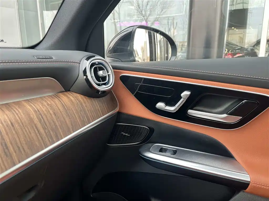 Mercedes-Benz GLC New Energy 2025 350 e L 4MATIC Collector's Edition фото 16