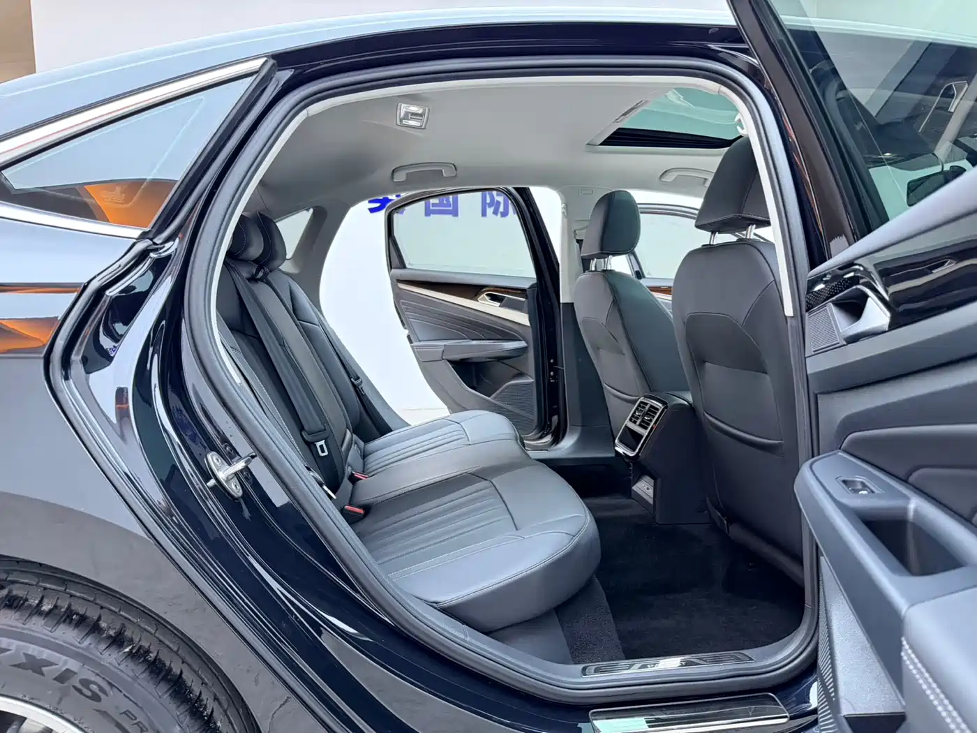 Volkswagen Passat 2023 Facelift 280TSI Business Edition фото 18