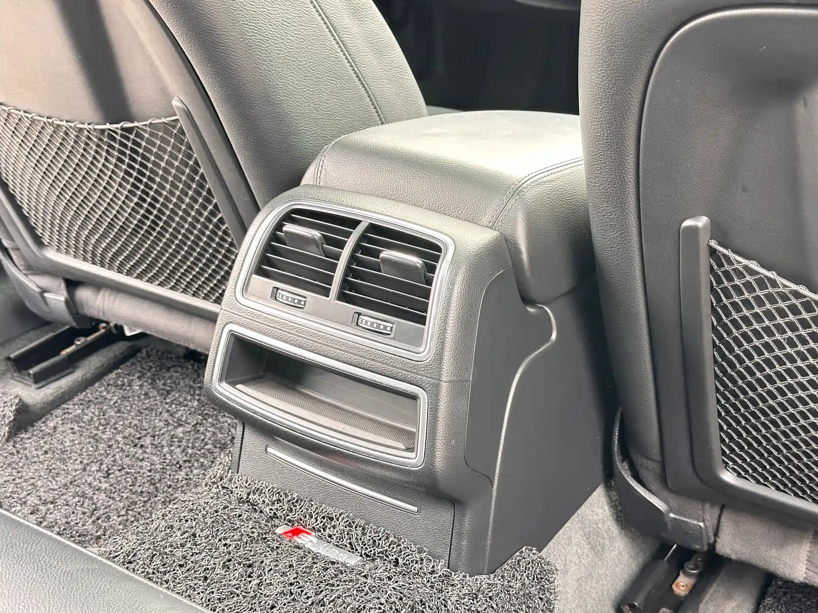 Фото 24 - Audi A6 (Import)