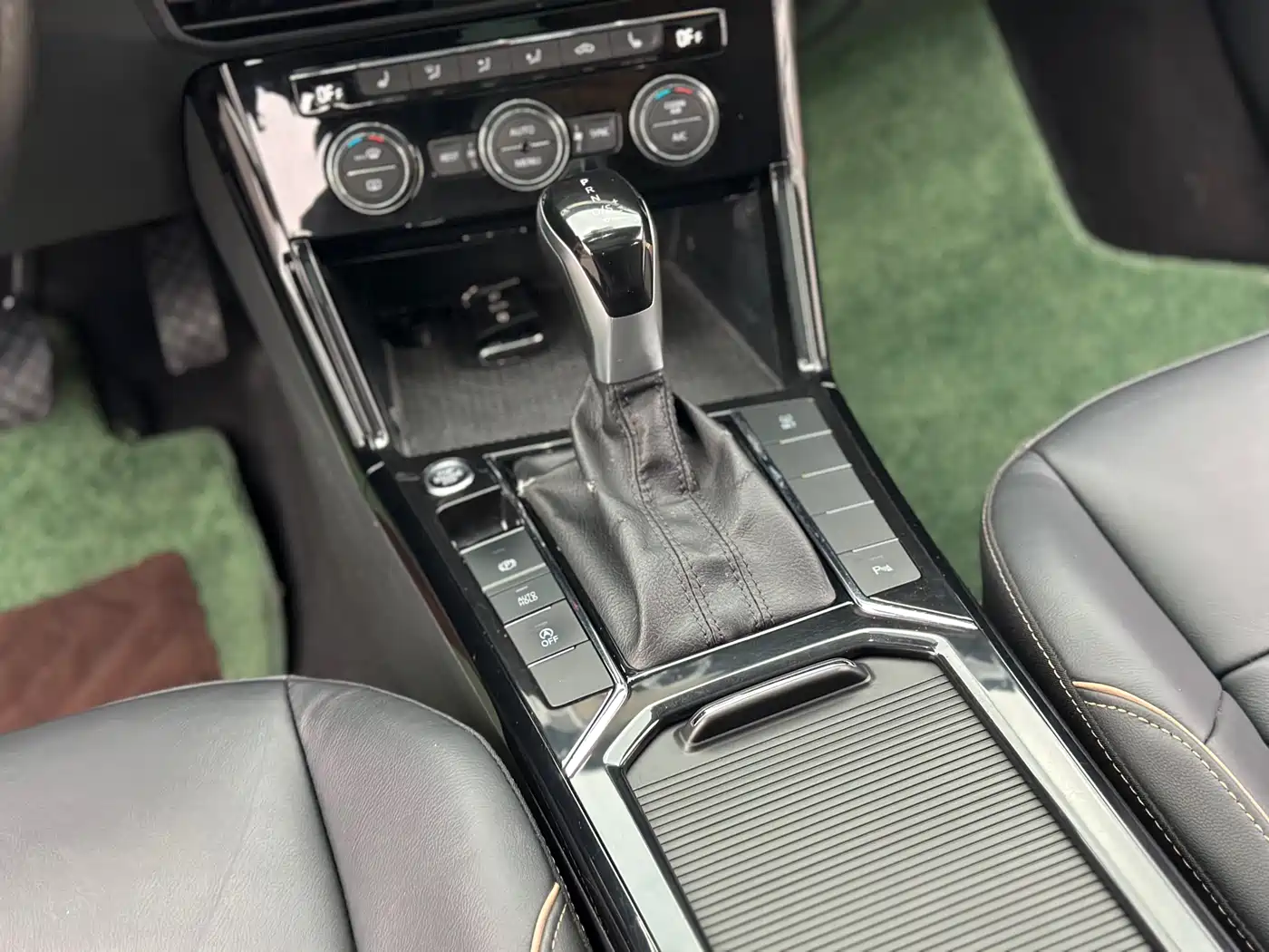 Volkswagen Passat 2019 330TSI Elite Version China VI фото 12