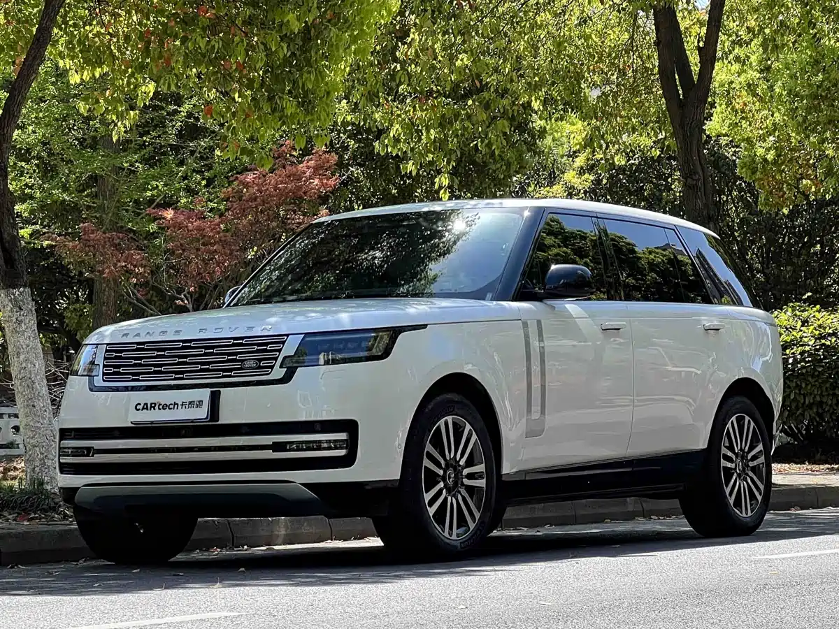 Land Rover Range Rover 2024 3.0 L6 400PS Genesis Extended