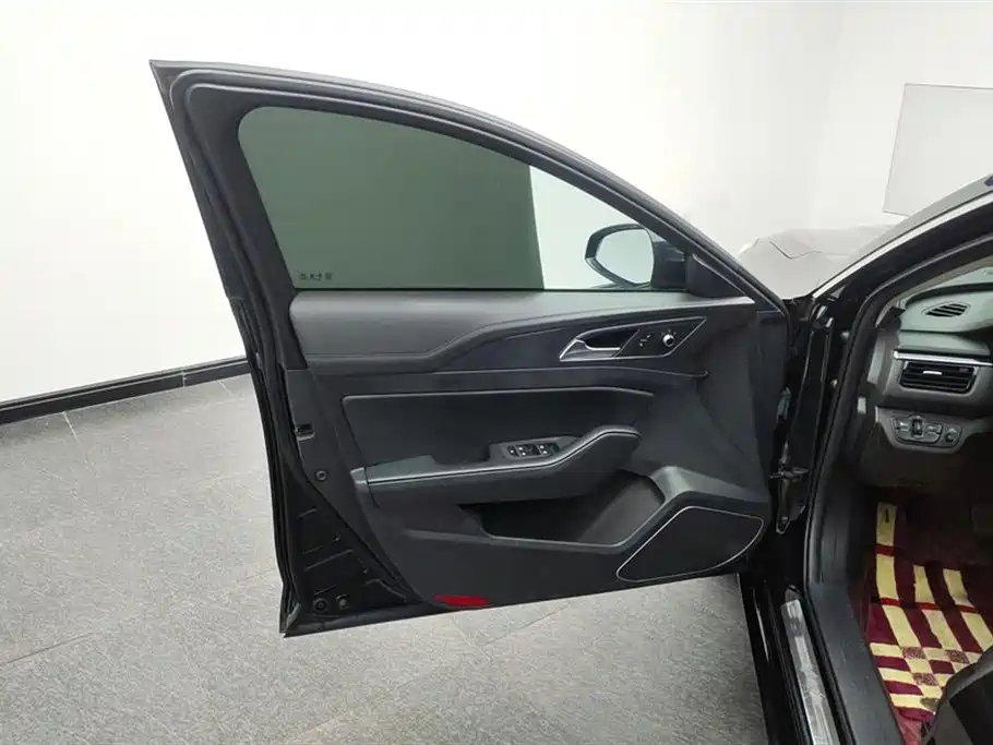 Hongqi H5 2020 1.5T DCT Qiyue Edition фото 7