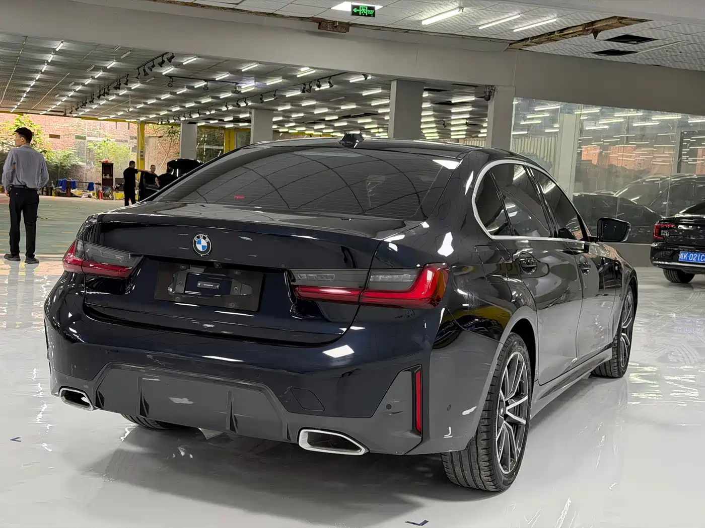BMW 3 Series 2024 325Li M Sport Package фото 9