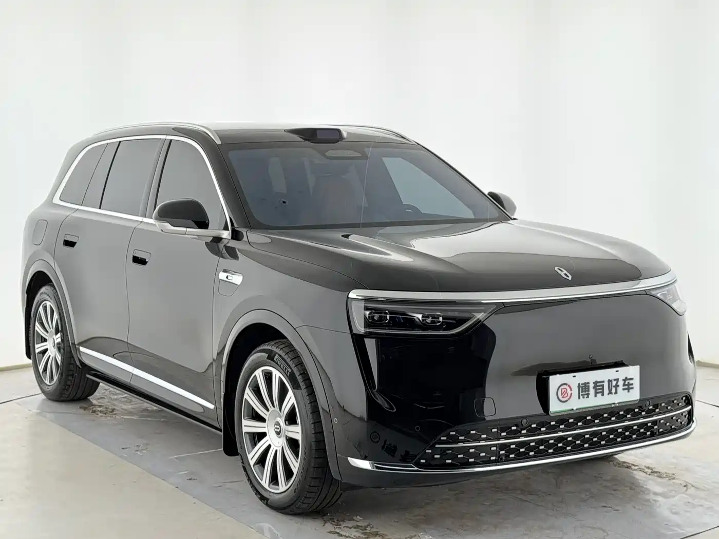 AITO Wenjie AITO M8 2025 Range Extender Max+ Edition 53.4kWh 5-seater фото 2