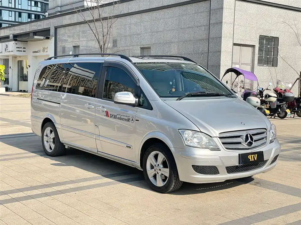 Mercedes-Benz Viano 2011 2.5L Prestige Edition фото 14