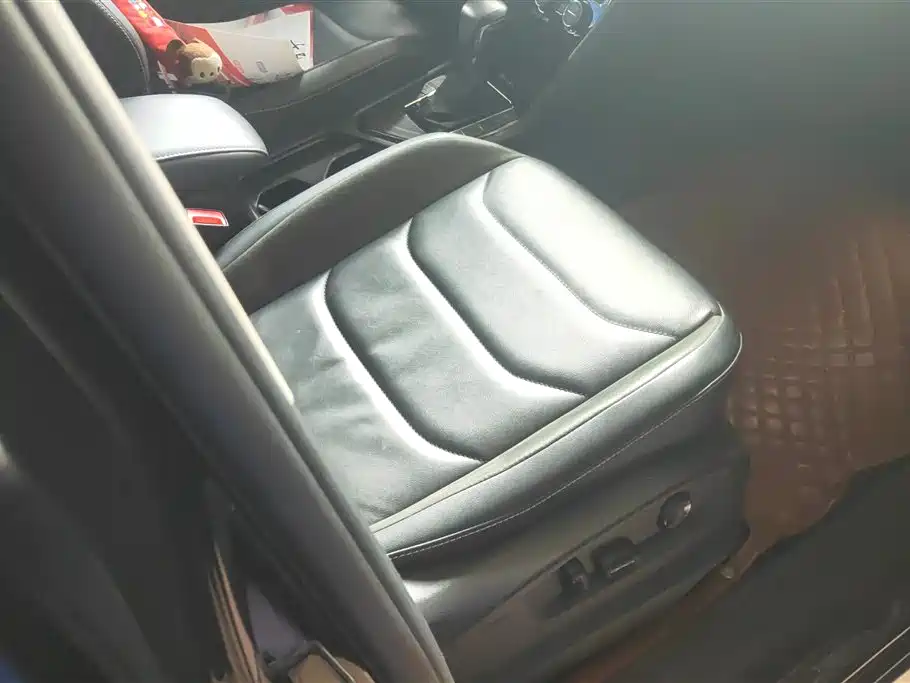 Volkswagen Tiguan L 2021 280TSI Automatic 2WD Smart фото 8