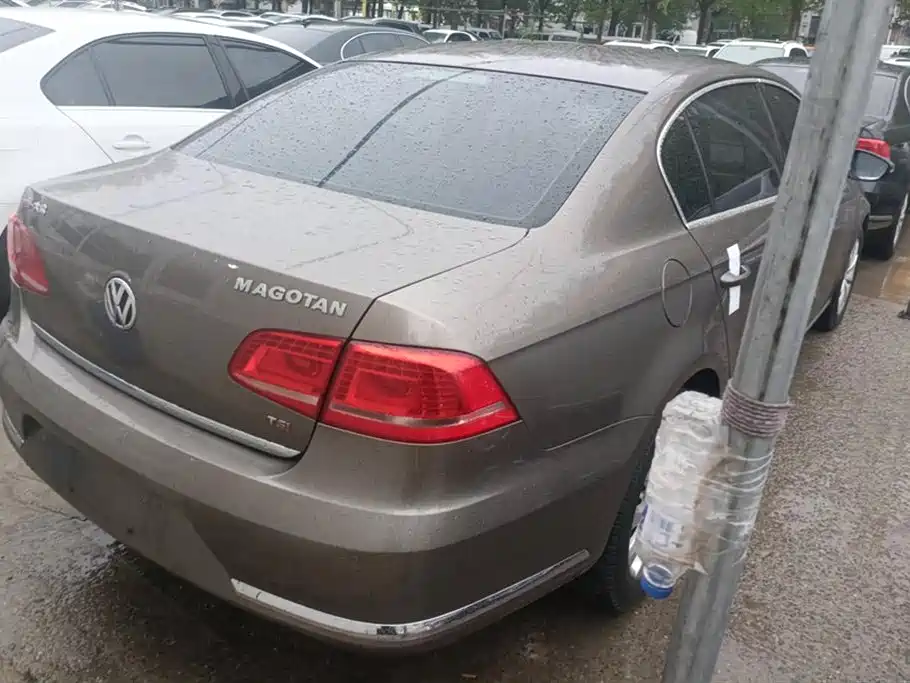 Volkswagen Magotan 2012 Facelift 1.8TSI Leading фото 3