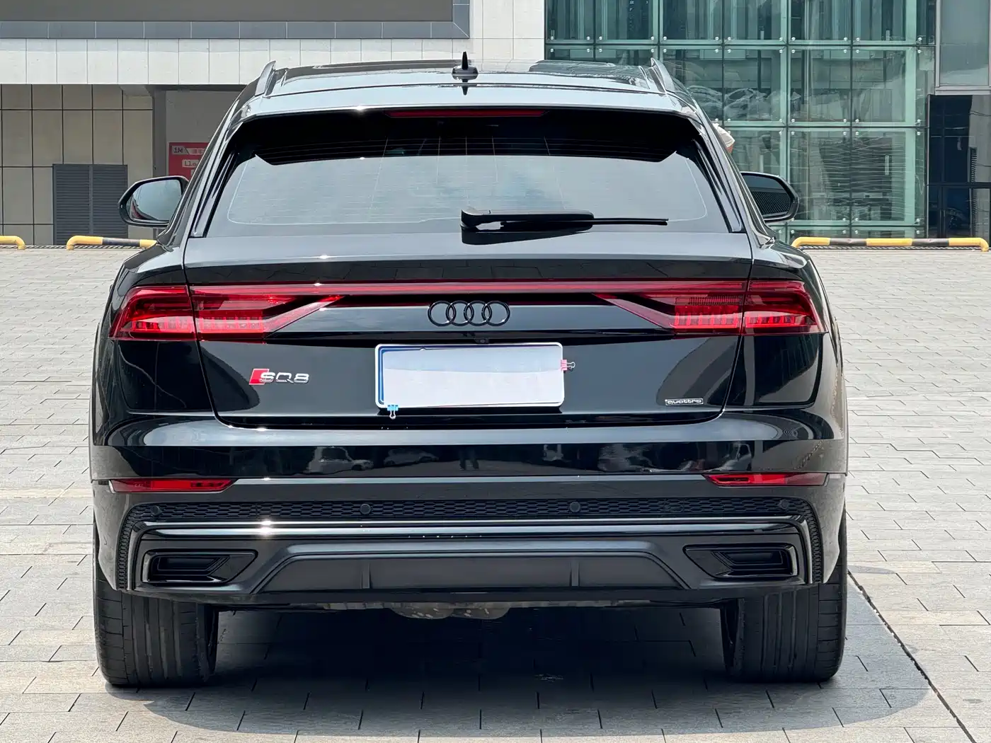 Audi Q8 2022 55 TFSI Exclusive Dynamic фото 4