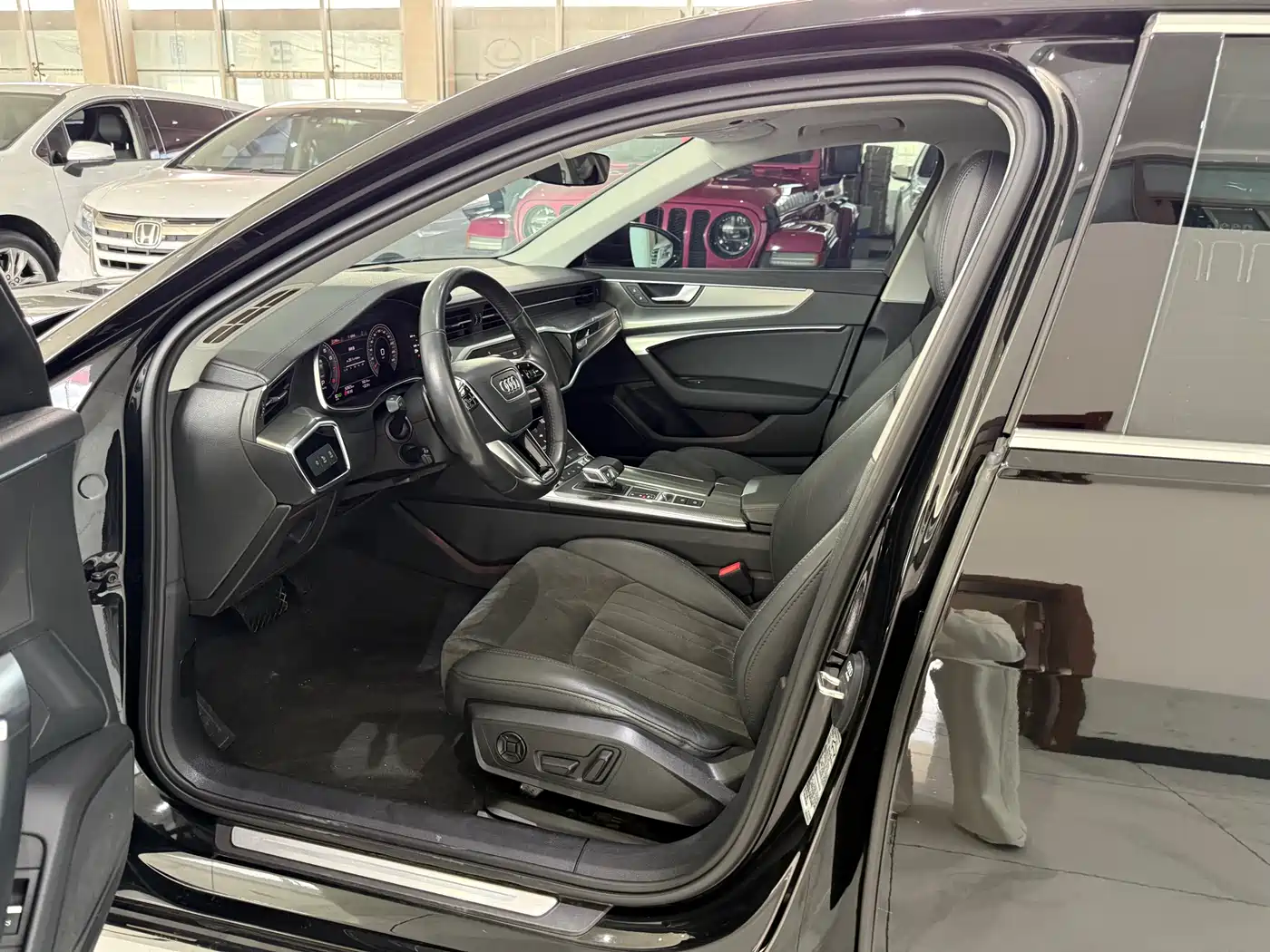 Audi A6L 2021 40 TFSI Luxury Elegance фото 6