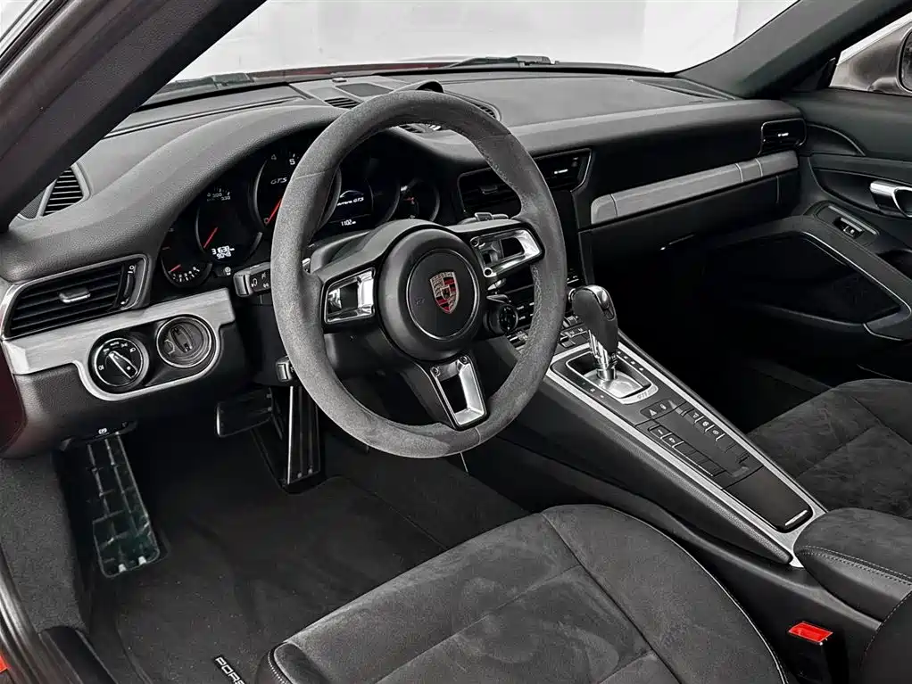 Porsche 911 2017 Carrera GTS 3.0T фото 10