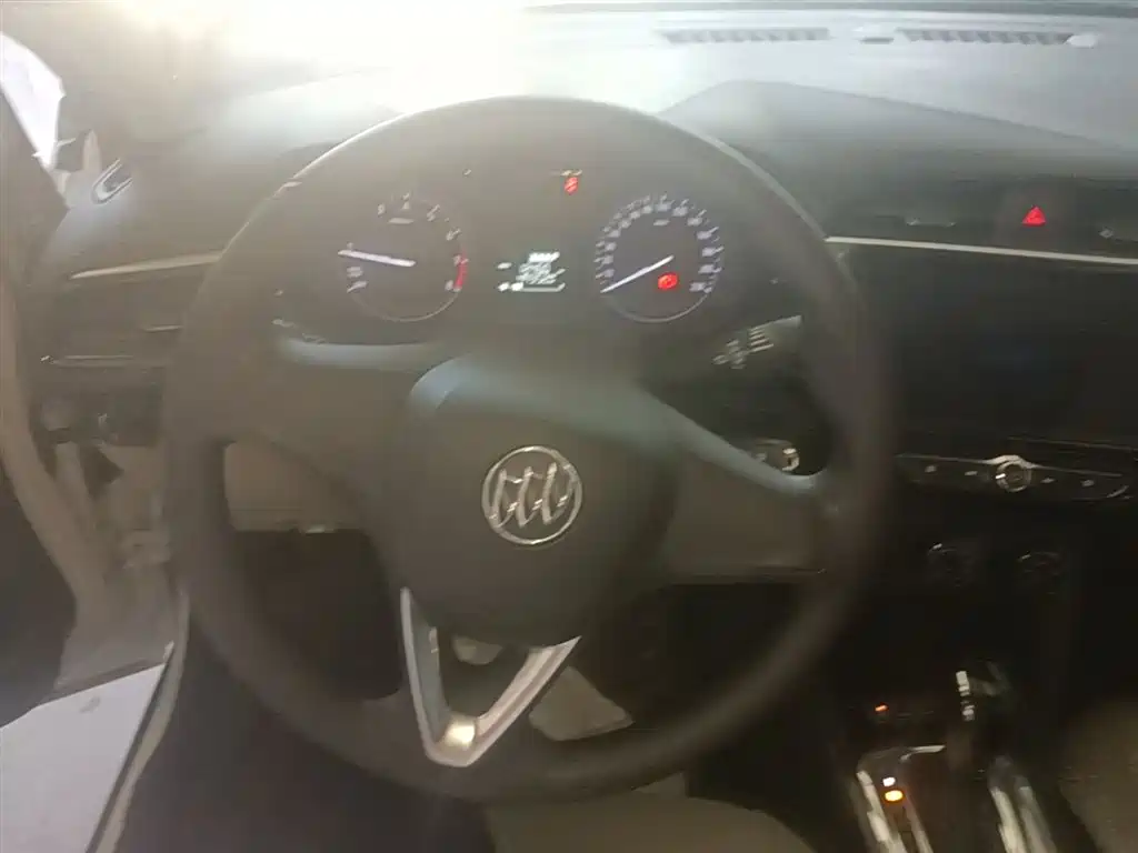Buick Excelle 2018 15N CVT Elite фото 11