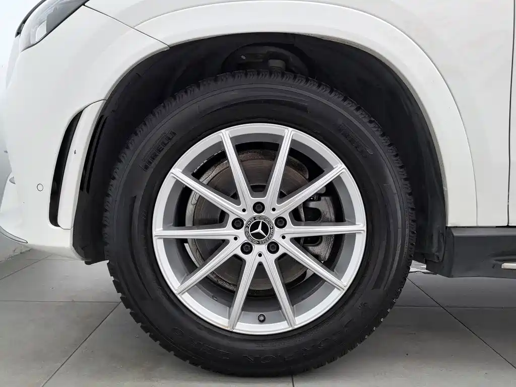 Фото 17 - Mercedes-Benz GLE